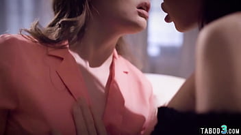 Preview 3 of Suny Loin X Xx Sex Porn Veio - Conniving babe Sabrina Rouge assumes stepsis ID to fuck her crush Mary Moody