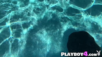 Preview 4 of Janda Janda Super - Big ass ebony babe Ana Foxxx enjoys masturbation in the pool after posing