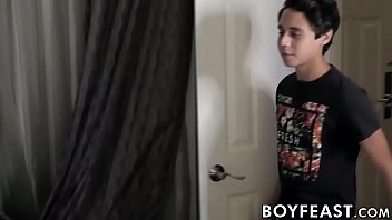 Preview 1 of Jaylene Rio Scoreland Teacher - Cute twink Jacobey London bangs blindfolded gay in threesome
