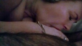 Preview 1 of Loira Tatuada Viamo - Wife blow job