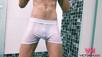Preview 4 of Ladyboy Water Jet Masturbation - TOMANDO BANHO DE CUECA BRANCA