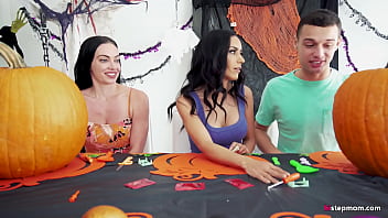 Preview 1 of Schin Chan Xxx - Stepmom&#039_s Head Stucked In Halloween Pumpkin,  Stepson Helps With His Big Dick! - Tia Cyrus,  Johnny