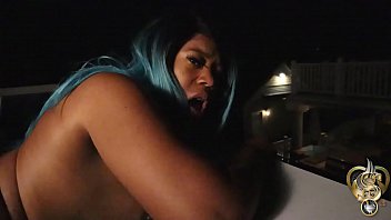 Preview 4 of Lola Price - Nasty Fuck On The Beach