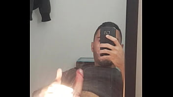 Preview 3 of Public Cumshot Unaware - S&oacute_ na punheta