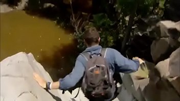Preview 3 of Crempie Yg Tak Disengaja - Bear Grylls - Se fudendo no texas