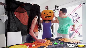 Preview 2 of Xxvi Elea Colonia 2018 - Swalloween Treat