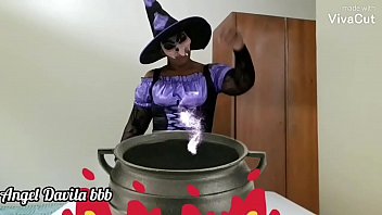 Preview 1 of Malah Bra - Halloween com a bruxa levando rola