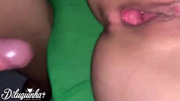 Preview 2 of Amber Ivy Gang - Rasguei a buceta dela enfiando minha m&atilde_o dentro