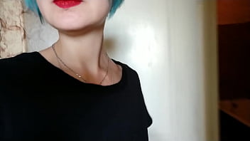 Preview 1 of Sanayee Sex Live - Девочка трахает себя,  пока в соседней комнате работает рабочий