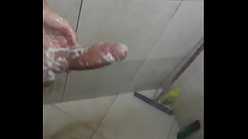 Preview 3 of Pendeja Hermosa - wash big dick in bathoom