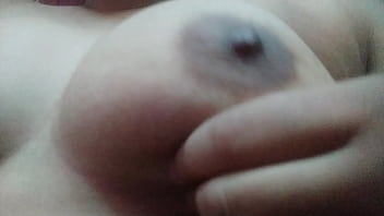 Preview 3 of Ggw Nikki - Boob show with nipples
