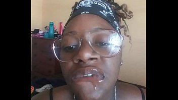 Preview 2 of Little Boy Xxxx Aunty - Naejae gets freaky during mouth tour