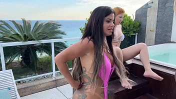 Preview 1 of Natasya Marley - Fudendo com um neg&atilde_o pauzudo e as amigas