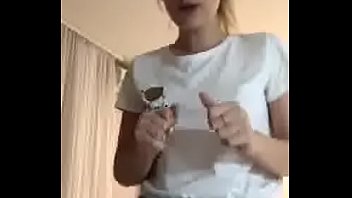 Preview 1 of Alexis Rodriguez Deisel Shane - Why Is She Recording Her Taking A Bath On Periscope