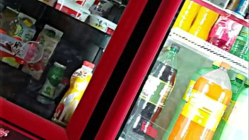 Preview 4 of Desi Gora Ne Bf - Colegiala en la tienda upskirt Tangita rosa