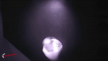 Preview 2 of Bokep Tentara - GLORY HOLE - NAMORADA CONHECE CABINE EROTICA - PRIMEIRA VEZ NO GLORYHOLE (COMPLETO NO RED - LINK NOS COMENT&Aacute_RIOS)