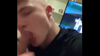 Preview 3 of Tudiante Et Son Prof - Gay uncut get sucked by hot sexy boy