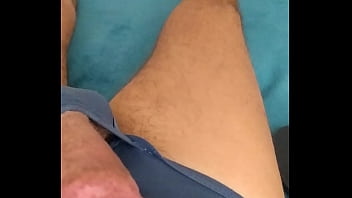 Preview 3 of Bokep Serius - Gozando no chinelo Ride esquerdo