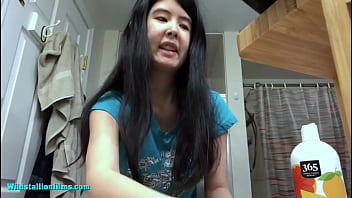 Preview 4 of Tusy Xxxx Video - Sexy Bonnet Time starring Alexandria Wu