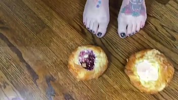 Preview 1 of Sexi Pono Vidi - Frannie Feets Absolutely Crushes Pastries With Sexy Bare Feet