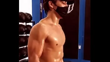 Preview 4 of You Jizz Negro - Macho gostoso molhado de suor