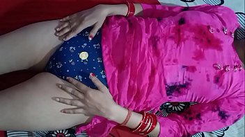 Preview 1 of Sunny Leone Bf Sexy Vedo - Bf ने अपने बायफ्रेंड को रुम में बुला कर चुदाई करवाई