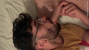 Preview 2 of Teen Girls Sex With Animel - MARCOS GOIANO MAMANDO O LOIRO PAUZUDO