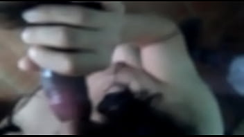 Preview 2 of Lezbiyen Nylon - Chico gay dando su primera mamada