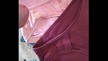 Preview 3 of Kinarsy - corrida en bragas de mi mujer 133