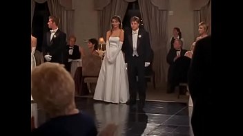 Preview 4 of Wasp Sting Clit Bee - The OC.4&deg_ Epis&oacute_dio 1&deg_ Temporada