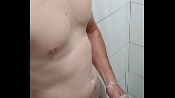 Preview 2 of Anal Gorda - Gozando no banho