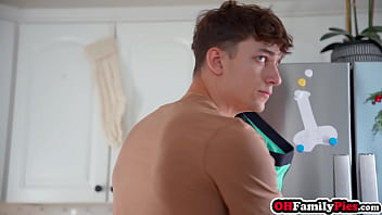 Preview 1 of Fucking While On The Phone 3gp - Stepsister Bianca Bangs surprised big cock stepbro and got an early New Years big gift
