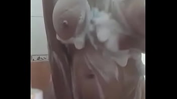 Preview 2 of Mature Wife Wants 18 Ccock - REGRESA LA VECINA CHICHONA SHOWER BA&Ntilde_ANDOSE