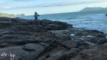 Preview 1 of Big Black Dick Thick Black Girls - FODENDO AMIGA NA PRAIA