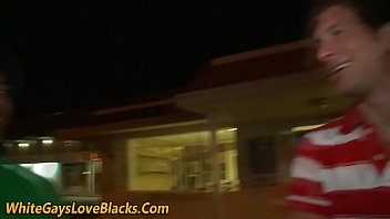 Preview 1 of Seksivideo Hd Hindi - Whitey sucks black dick