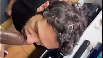 Preview 3 of Arab Grain Porn Videos - HOMEM HETERO CASADO MAMANDO