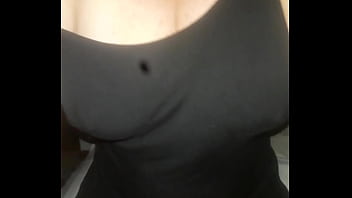 Preview 1 of Woman Num - ME ACABA MIENTRAS LE MUESTRO MIS TETAS