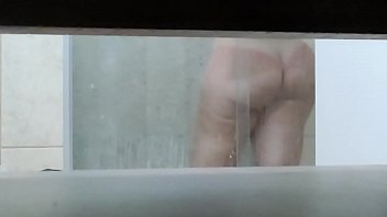 Preview 2 of Porncumgives - Depois de um dia de piscina irm&atilde_o tarado quer ver a marquinha de sua irm&atilde_ gostosa