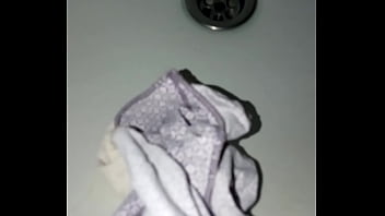 Preview 2 of Arbic Xcporn - Las braguitas de mi hermana mayor
