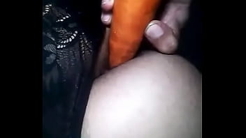 Preview 1 of Stepsister Horse Fuck - mi prima me manda video de como se mete una gran zanahoria en el ano