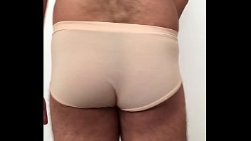 Preview 1 of In Big Home - Cueca de macho solo com gozada