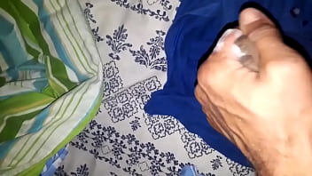 Preview 4 of Teen Slut Used Hard At Party - Amigo da fam&iacute_lia se exibindo pra mim