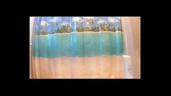 Preview 1 of Xxxvideo Inda - Boyfriend puts on lotion after shower (pnutbutterlover)