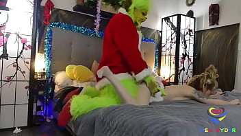 Preview 1 of Hot Malayalam Auntes - MERRY CHIRSTMAS missaileeanne
