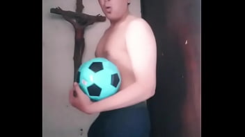 Preview 2 of Navel Sex Indian - Bulto de un latino