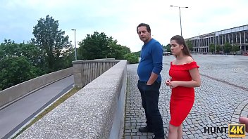 Preview 1 of Panyty Job - HUNT4K. B&ouml_ses M&auml_dchen verdient viel Geld mit ihrem sexy K&ouml_rper vor ihrem armen Vater