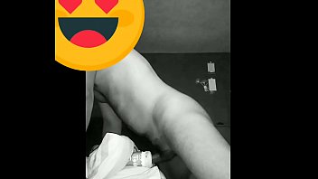 Preview 4 of Thi Bnh - Cogiendo con mi juguete de ano
