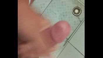 Preview 2 of Bhabhi Sex Yung Boy Video - Punheta de leve
