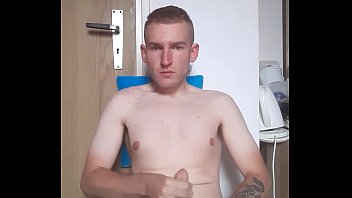 Preview 1 of Gim Tainer - He full naked in the room