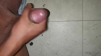 Preview 1 of Less Gang Bang - un rato nocturno